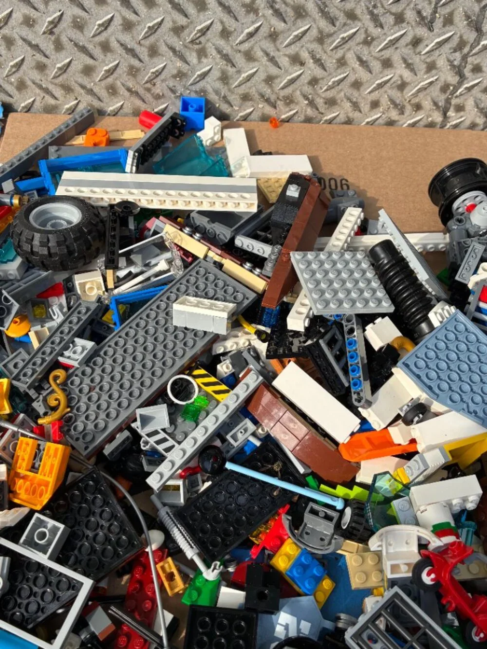 LEGO Bulk Lot Bundle 11lb Of Mixed Building Bricks Pieces Parts